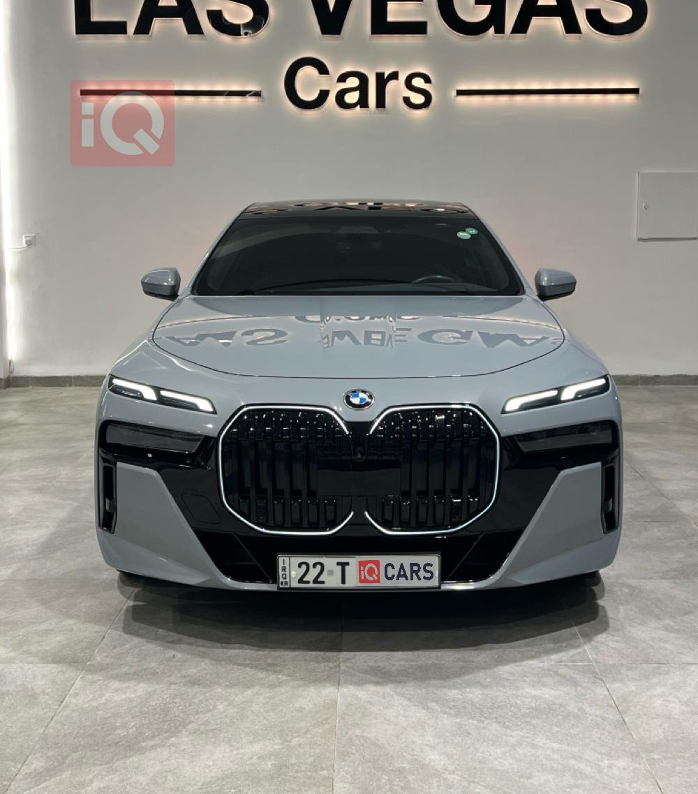 https://cdn.iqcars.io215b3ac8-c8a6-4a35-89df-75e4d947666a_0.jpg